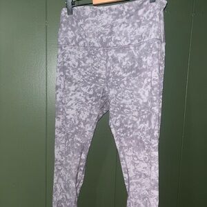 Lululemon Gray Patterned Capri Leggings